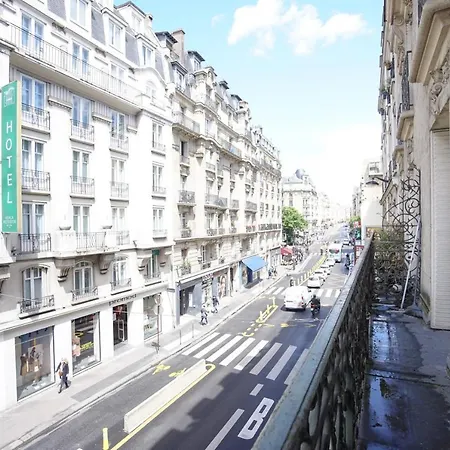 Charming Studio With Balcony In Paris 15 *